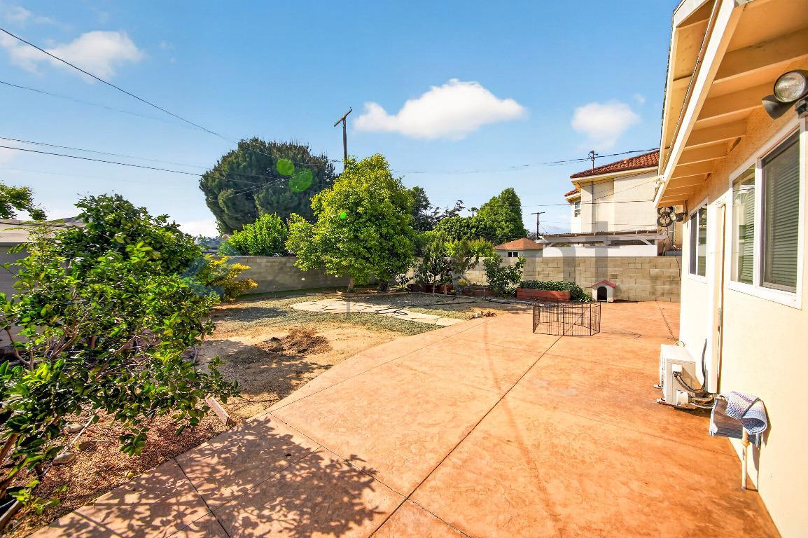 Building Photo - 2853 Doolittle Ave