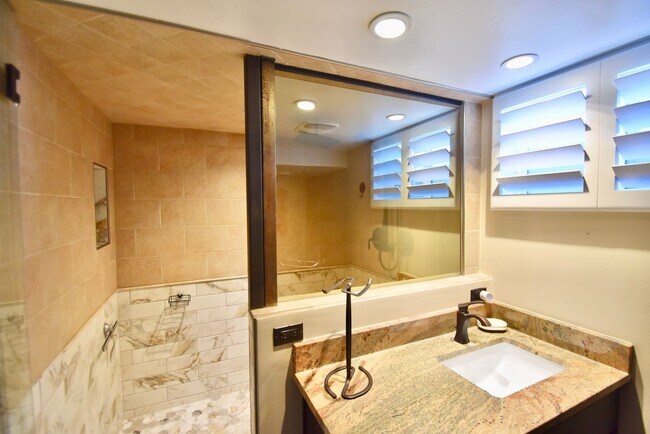 Building Photo - 2689 E Barbey Dr