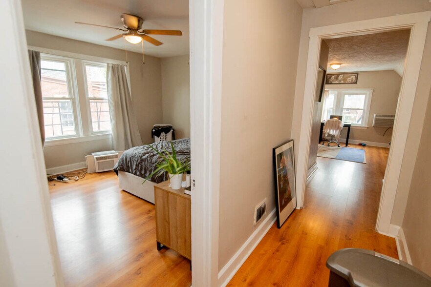 Primary Photo - 1626 De Sales Ln