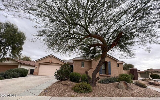 Building Photo - 16195 W Glenrosa Ave