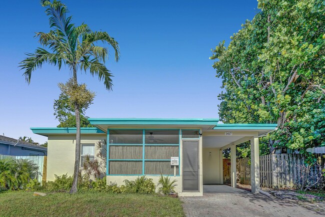 Primary Photo - 1417 N Andrews Ave