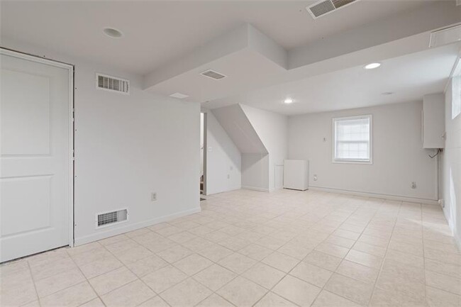 Building Photo - 233 Overbrook Rd