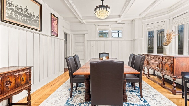 Building Photo - 27 S Oakland Ave