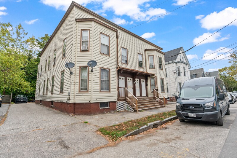 Building Photo - 27 Frederic St