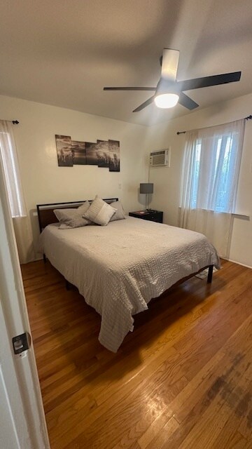 Building Photo - 116 S Chevy Chase Dr