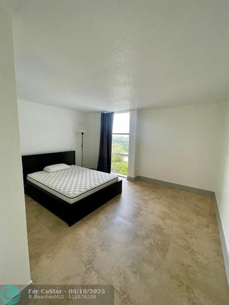 Building Photo - 13499 Biscayne Blvd