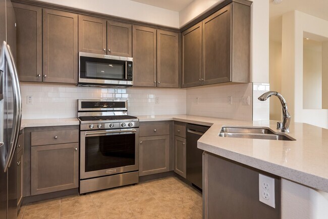 Building Photo - Village at Los Carneros 3 bed/ 2 bath Condo with 2-car garage and AC!