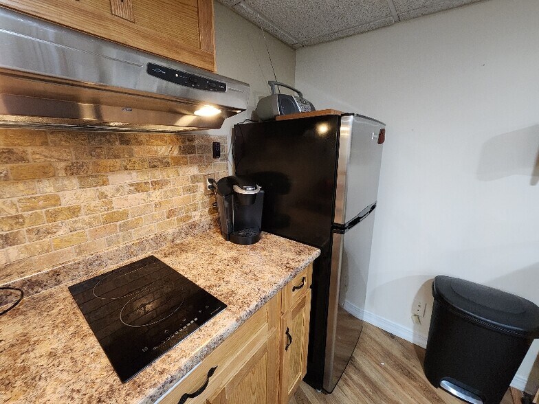 Building Photo - 206 Shepard Rd