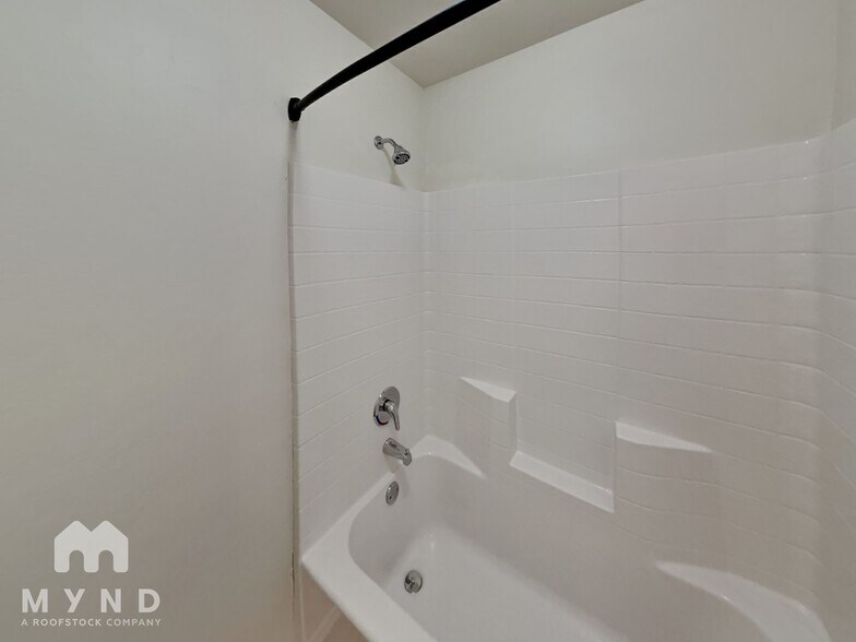 Building Photo - 10529 NW 19th St