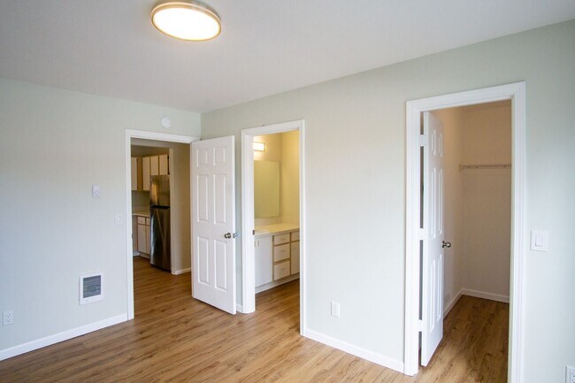 Building Photo - Major Updates: Vaulted Ceiling Spacious 2-Bed 2-Bath w DW, WD, Balcony!