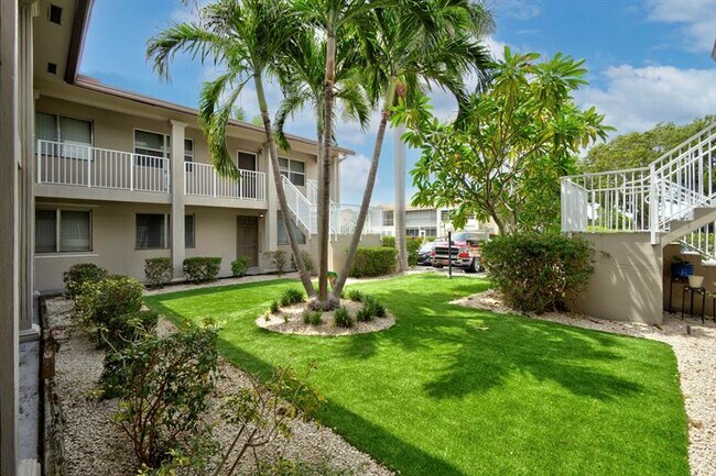 Building Photo - 2130 NE 42nd Ct