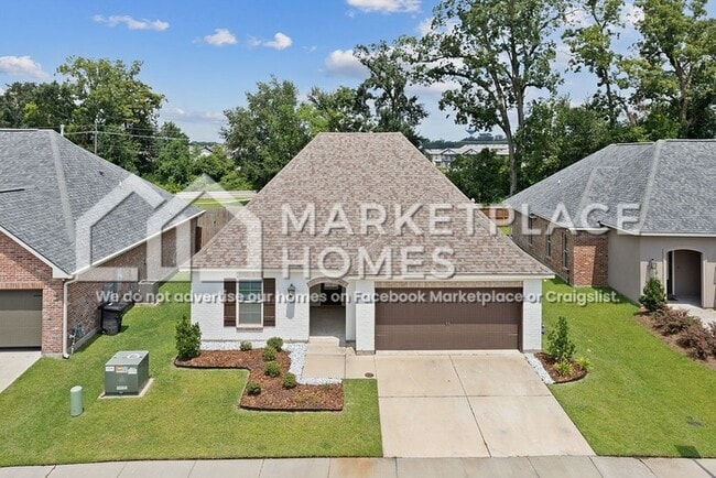 Building Photo - 462 Lake Breeze Dr