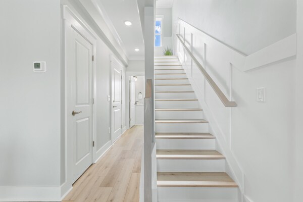 Building Photo - 305 Lineback Pl