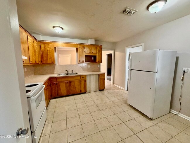 Building Photo - 2935 Bethel Ct