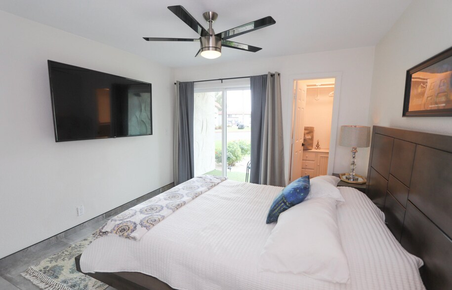 Building Photo - 9639 Spyglass Ave