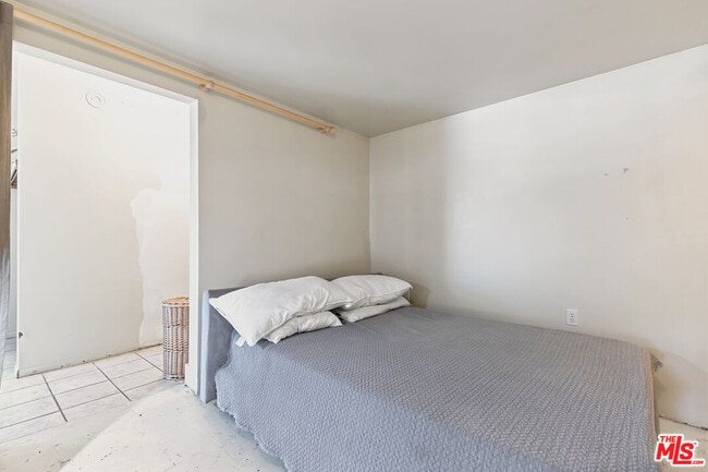Building Photo - 11320 Alethea Dr