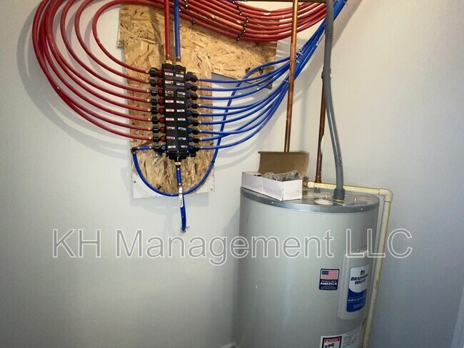 Building Photo - 976 N 45th St