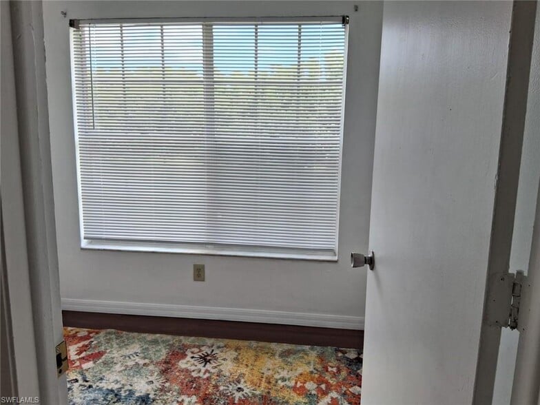 Den - 108 Santa Clara Dr