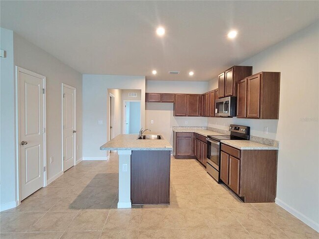 Building Photo - 18008 Turning Leaf Cir