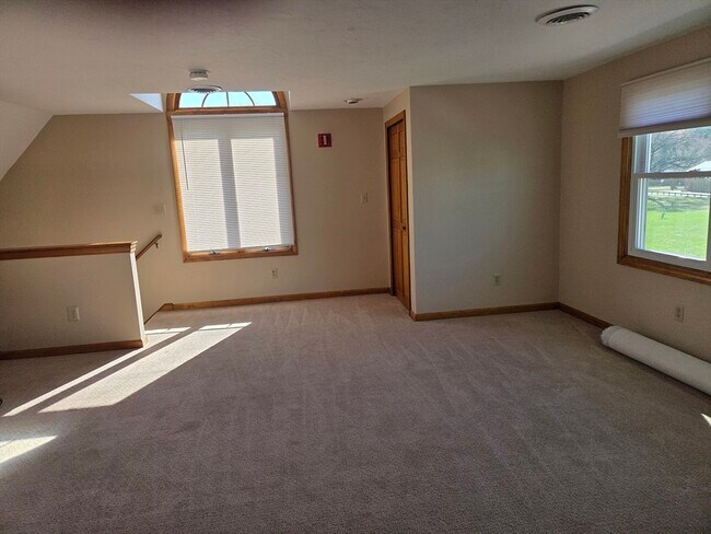 Building Photo - 938 East St