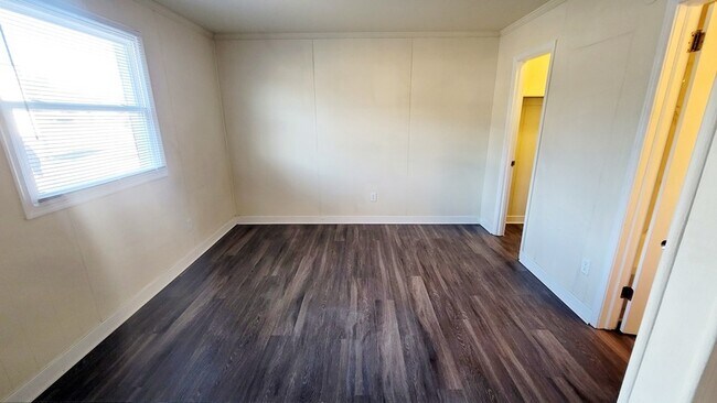 Building Photo - 3601 Jefferson Davis Hwy