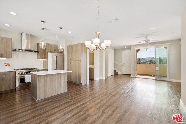 Building Photo - 4429 Paxton Pl