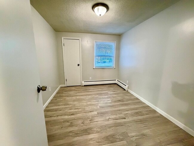 Building Photo - 22 Simpson Cir