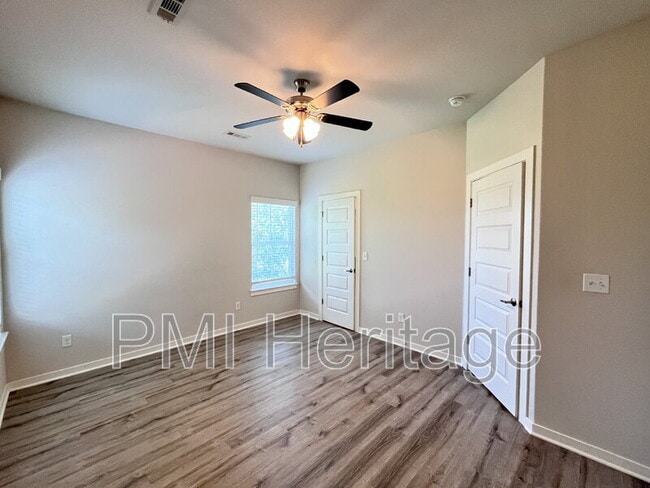 Building Photo - 1452 Sligo St