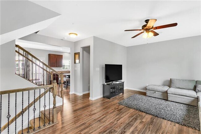 Building Photo - 1503 Pointe View Dr