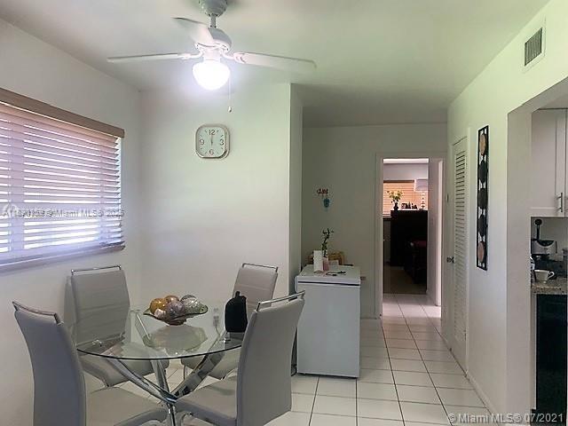 Building Photo - 7420 SW 82nd St