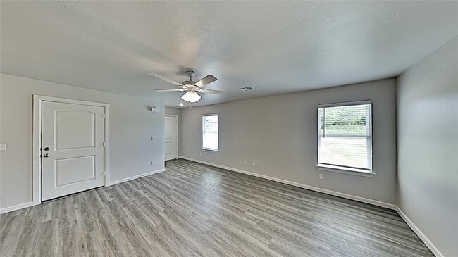 Building Photo - 1300 NW 111th St