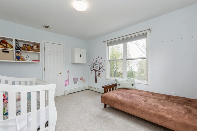 Building Photo - 39 Linwood Ave