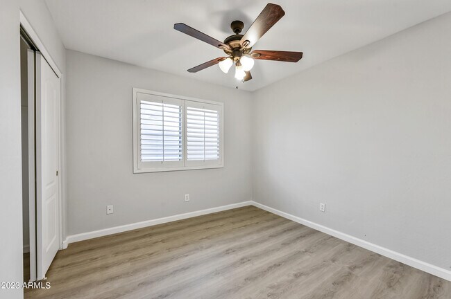 Building Photo - 4728 E South Fork Dr