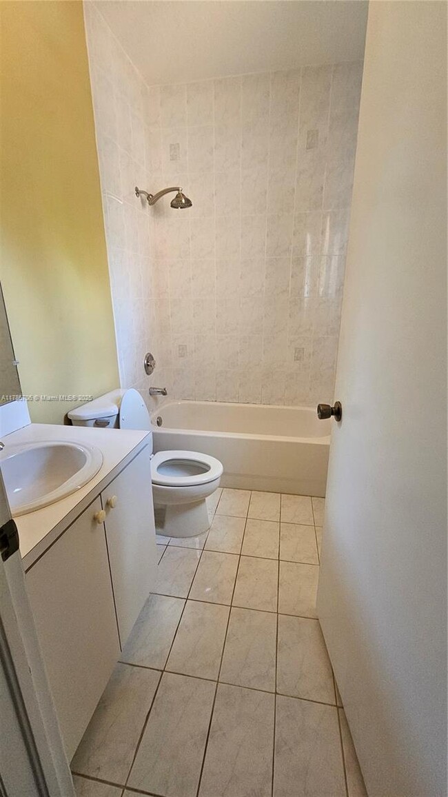 Building Photo - 2255 Anchor Ct