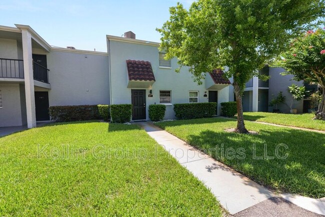 Building Photo - 2862 Somerset Park Dr