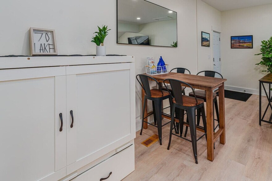 Building Photo - 70 Lake Ave