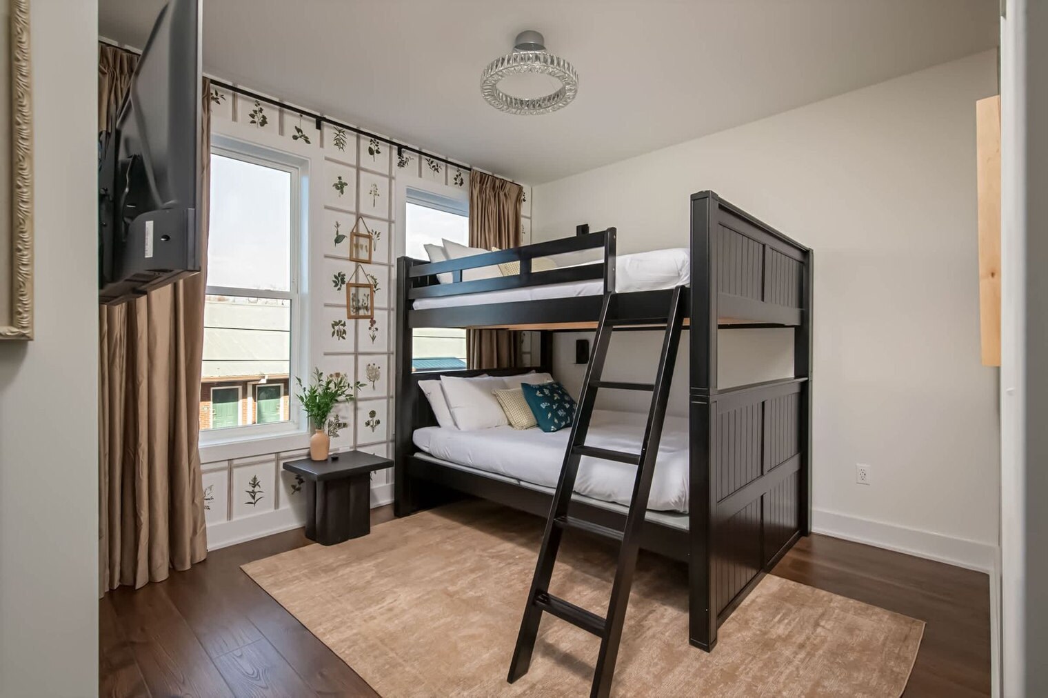 Building Photo - 105 Lucile St