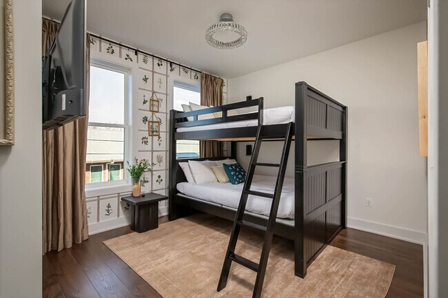 Building Photo - 103 Lucile St