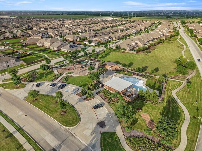 Building Photo - 1248 Starlight Ave