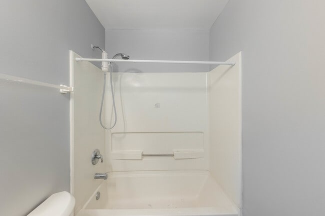 Building Photo - 438 Rachel Cir