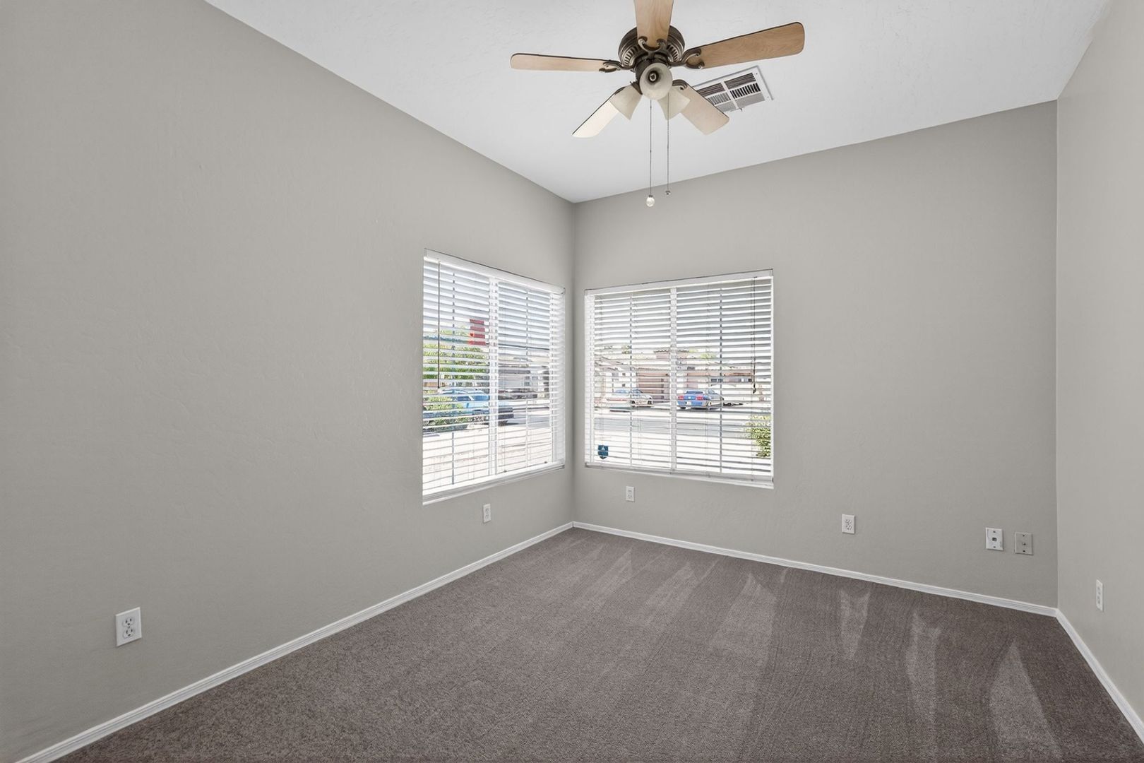 Building Photo - 14843 W Wethersfield Rd