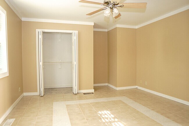 Building Photo - Three Bedroom Home in the Heart of Port Royal