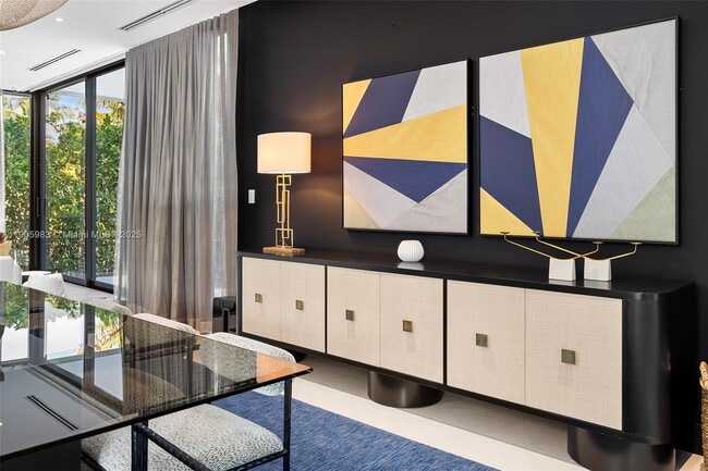 Building Photo - 4585 Nautilus Dr