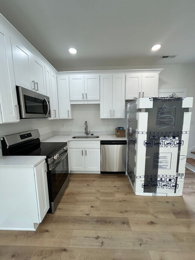 Building Photo - BRAND NEW Charming 3 Beds, 2.5 Baths in Hixson!