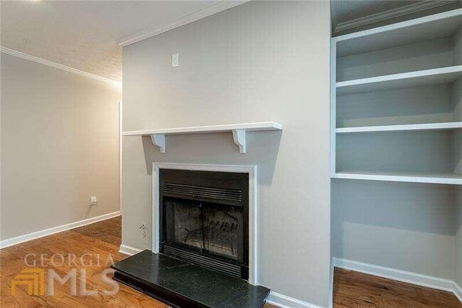 Building Photo - 306 Wynnes Ridge Cir SE