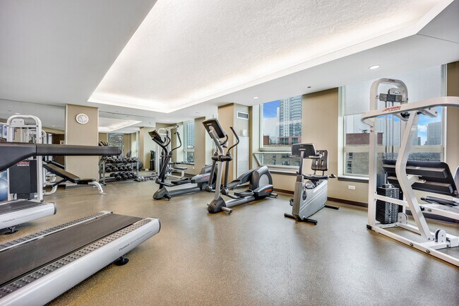 Building Photo - 600 N Kingsbury St