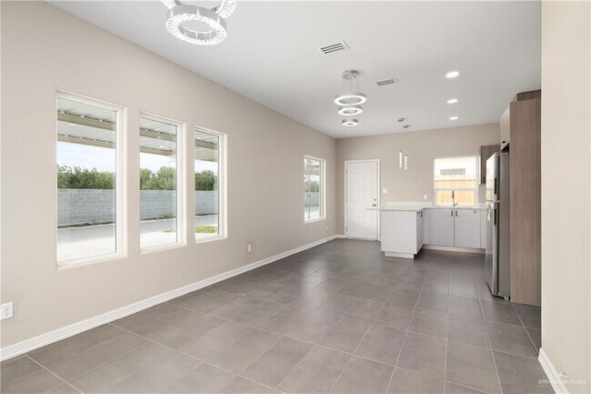 Building Photo - 15 N 36th St