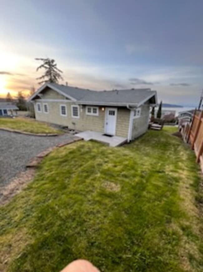 Building Photo - Lovely 2 bedroom home in Steilacoom