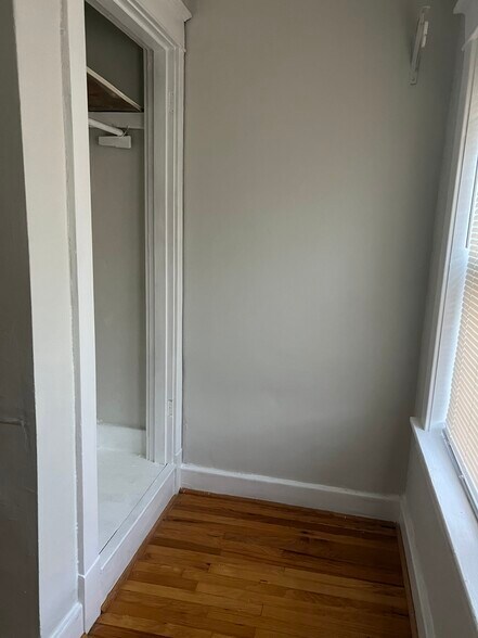 Building Photo - 1229 Claytonia Ter