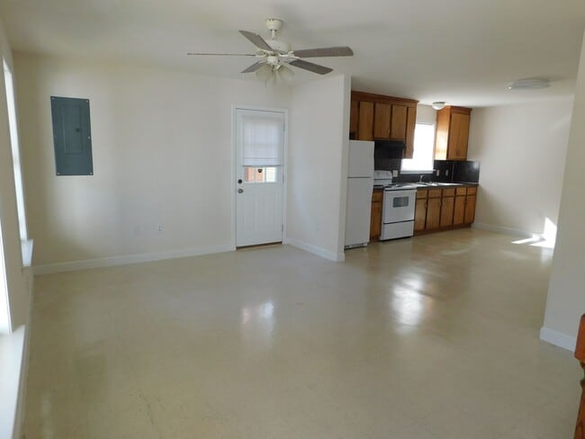 Building Photo - 4 bedroom In Pasquotank County